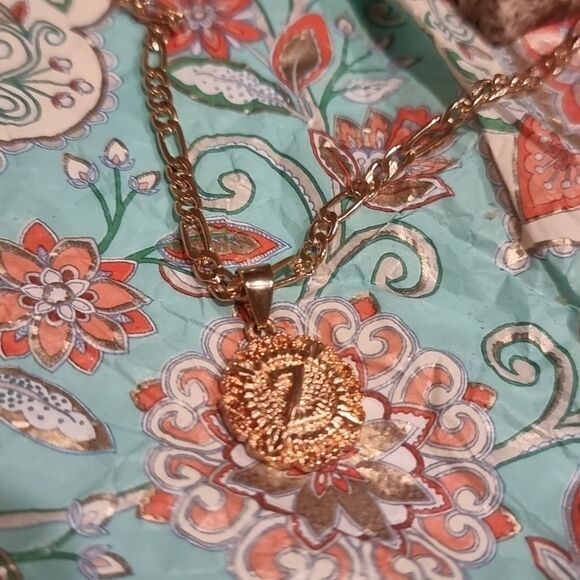 New Z Initial Letter Coin Style Chain Link Necklace - Picture 2 of 9